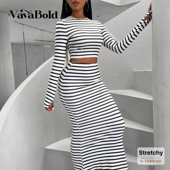 Two piece set - Picture 2 of 2